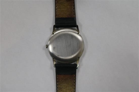 A gentlemans stainless steel Jaeger Le Coultre automatic dress wrist watch, with box.